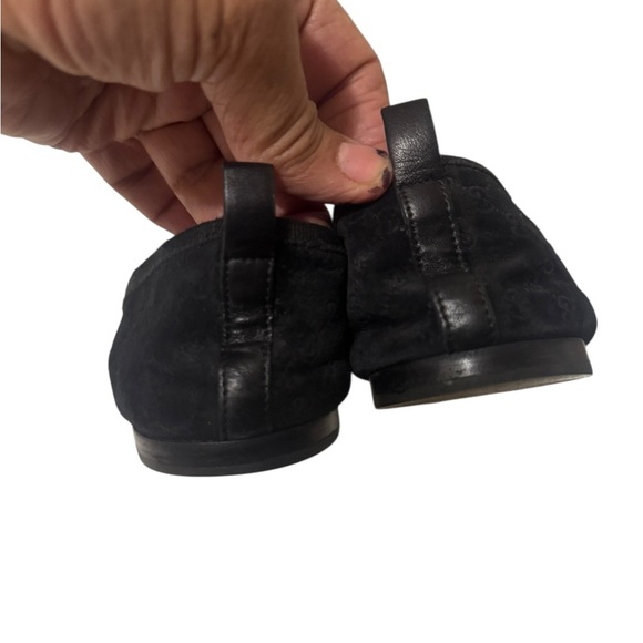 Gucci Black Women's Loafers with Gold Accent. good condition condition - Picture 10 of 16